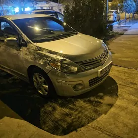 Nissan Versa 2010