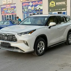 Toyota Highlander 2020
