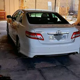 Toyota Camry 2011