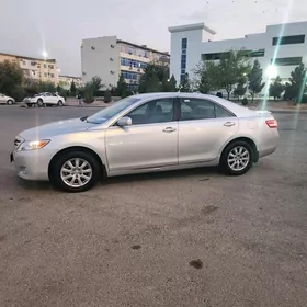 Toyota Camry 2011