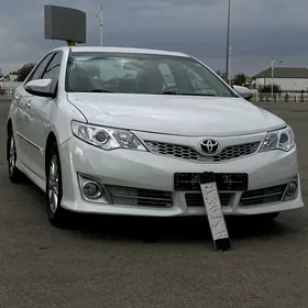 Toyota Camry 2013