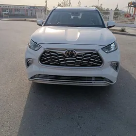 Toyota Highlander 2022