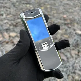 VERTU SIGNATURE TELEFON PROSTO