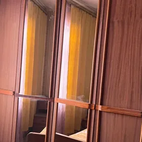 Продаем старую мебель