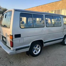 Toyota Hiace 1989