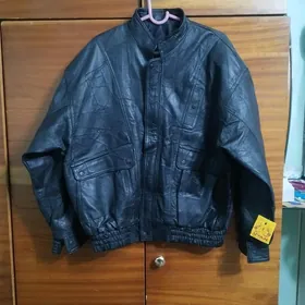 кожа koja. kurtka.