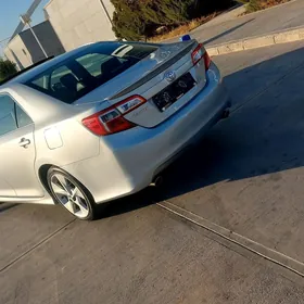 Toyota Camry 2014