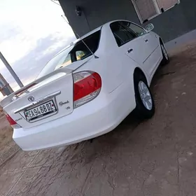 Toyota Camry 2004