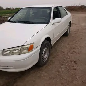 Toyota Camry 2000