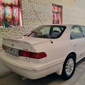 Toyota Camry 2001