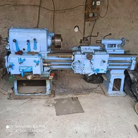 Токарный станок