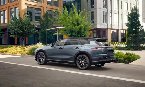 Представлен Toyota Crown Signia 2026: базовая версия с полным приводом стоит $44,3 тыс.