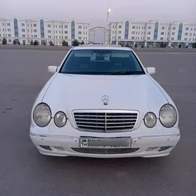 Mercedes-Benz E320 2000