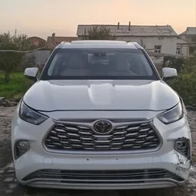 Toyota Highlander 2020