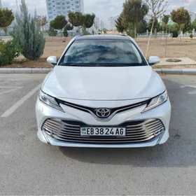 Toyota Camry 2020