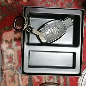 Mercedes-benz açar cehol