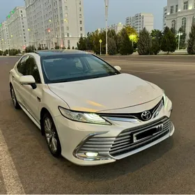 Toyota Camry 2022