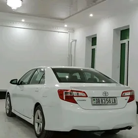 Toyota Camry 2014