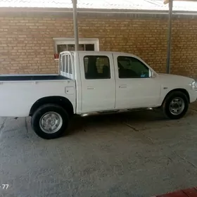 Toyota Hilux 2002