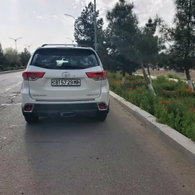 Toyota Highlander 2017