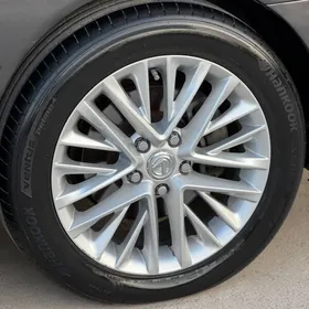 Lexus Diska Pokriska 215/55/17