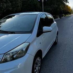 Toyota Yaris 2012