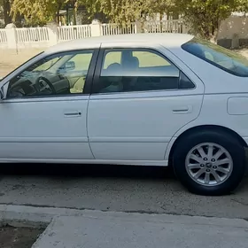 Toyota Camry 2000