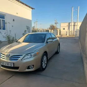 Toyota Camry 2010