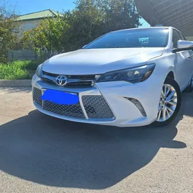 Toyota Camry 2016