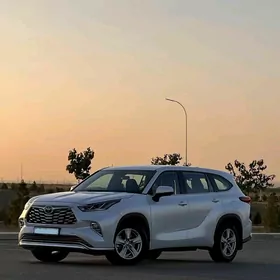 Toyota Highlander 2020