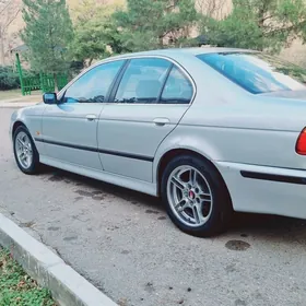 BMW E39 2002
