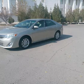 Toyota Camry 2014