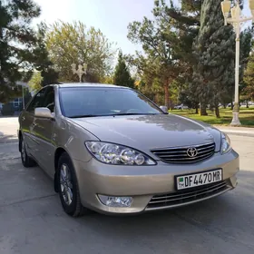 Toyota Camry 2004