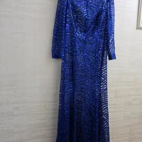 Платье вечернее