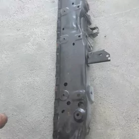 podkapot ot camry 2018