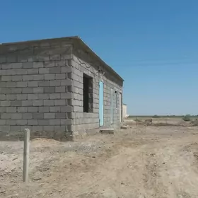 satlyk ýer jaýy bar