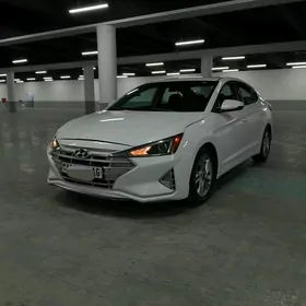 Hyundai Elantra 2019
