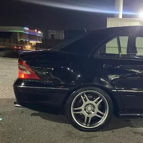 Mercedes-Benz C320 2001