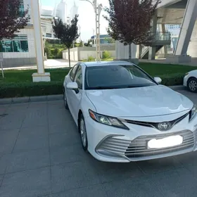 Toyota Camry 2022