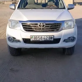Toyota Hilux 2014