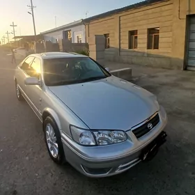 Toyota Camry 2001