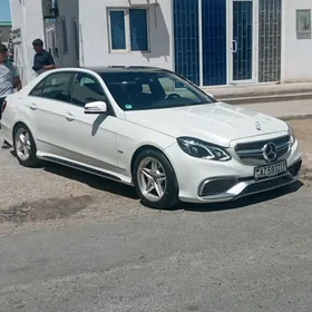 Mercedes-Benz W212 2010