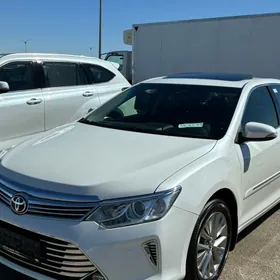 Toyota Camry 2015