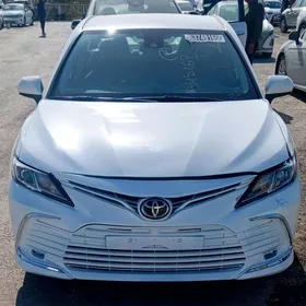 Toyota Camry 2020