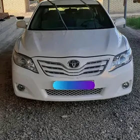Toyota Camry 2011