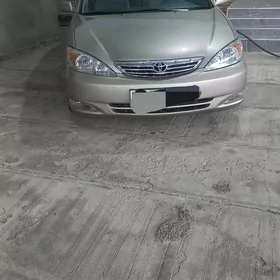 Toyota Camry 2004