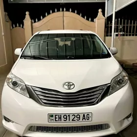 Toyota Sienna 2015
