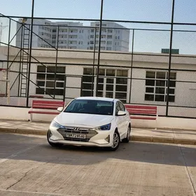 Hyundai Elantra 2020