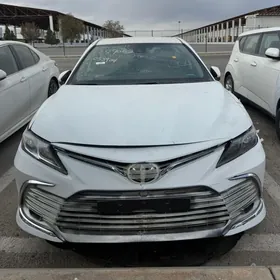 Toyota Camry 2022