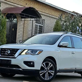 Nissan Pathfinder 2020